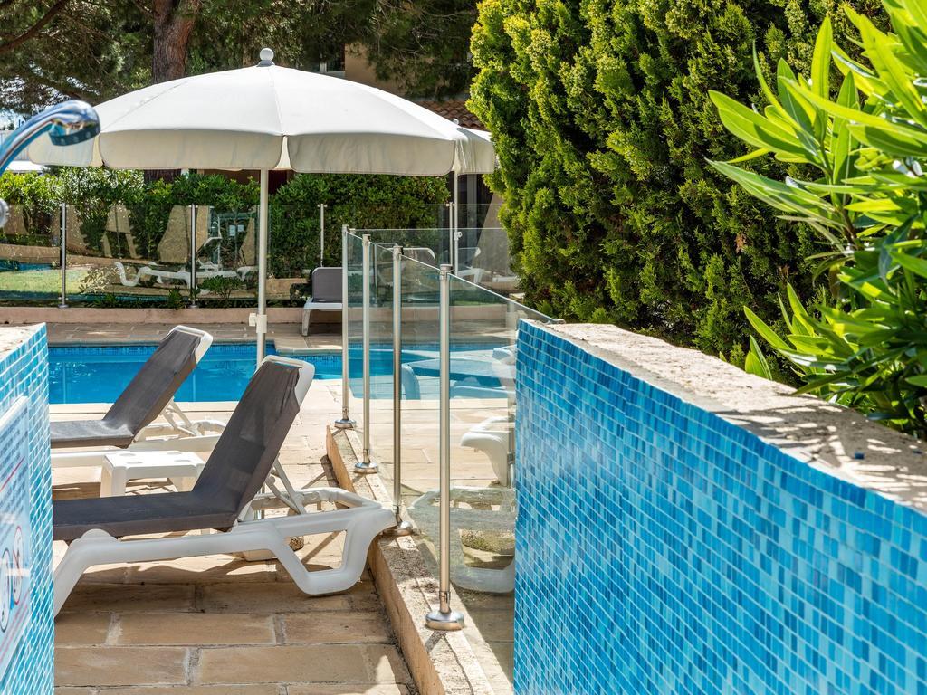 Artemia Aigues-Mortes - Hotel Avec Piscine Exterior foto